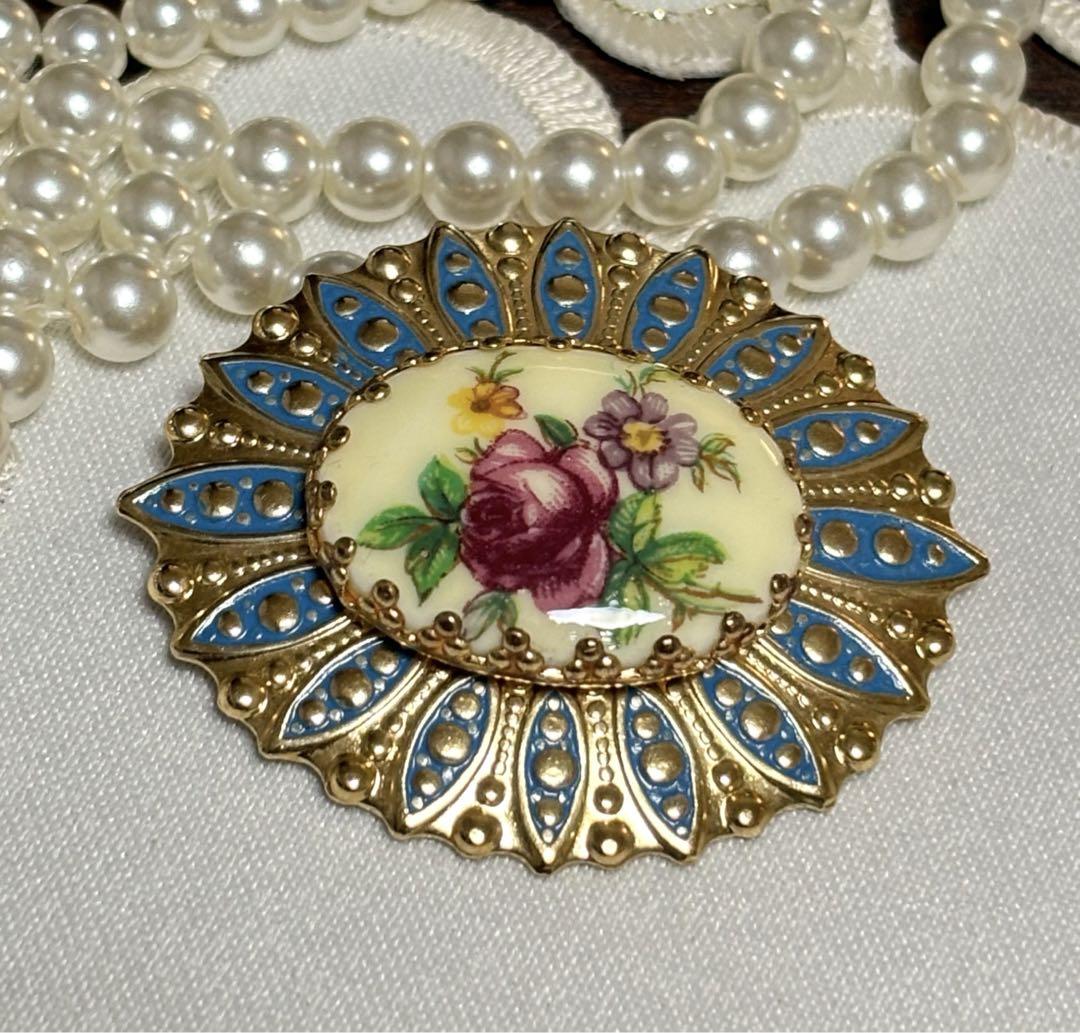【激安アウトレット!】 希少!】西ドイツ製 ヴィンテージ ゴールド 陶器ブローチ 花柄 アクセサリー