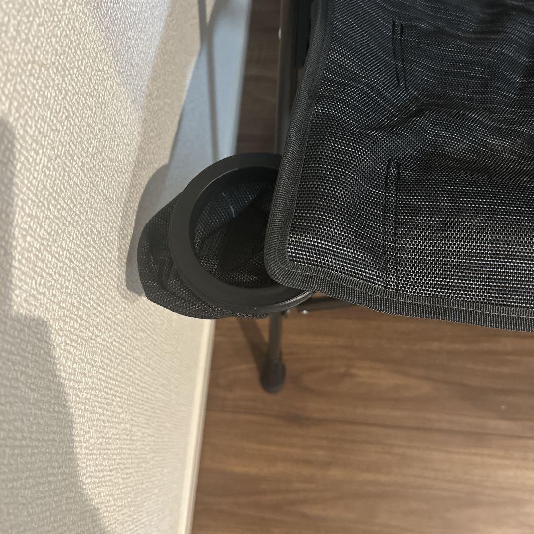 Qualz アウトドアチェア 黒 カップホルダー付き