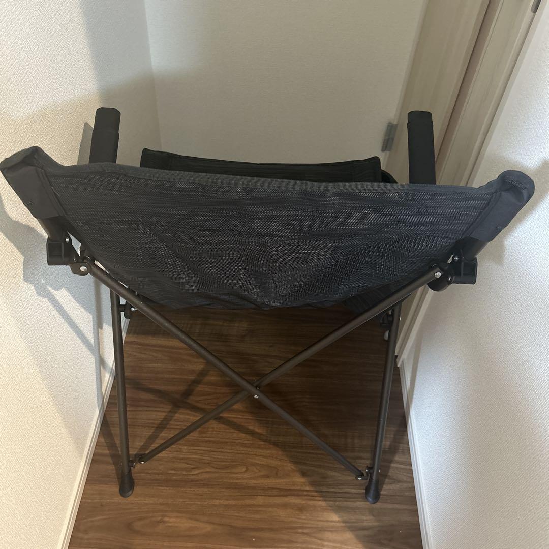 Qualz アウトドアチェア 黒 カップホルダー付き