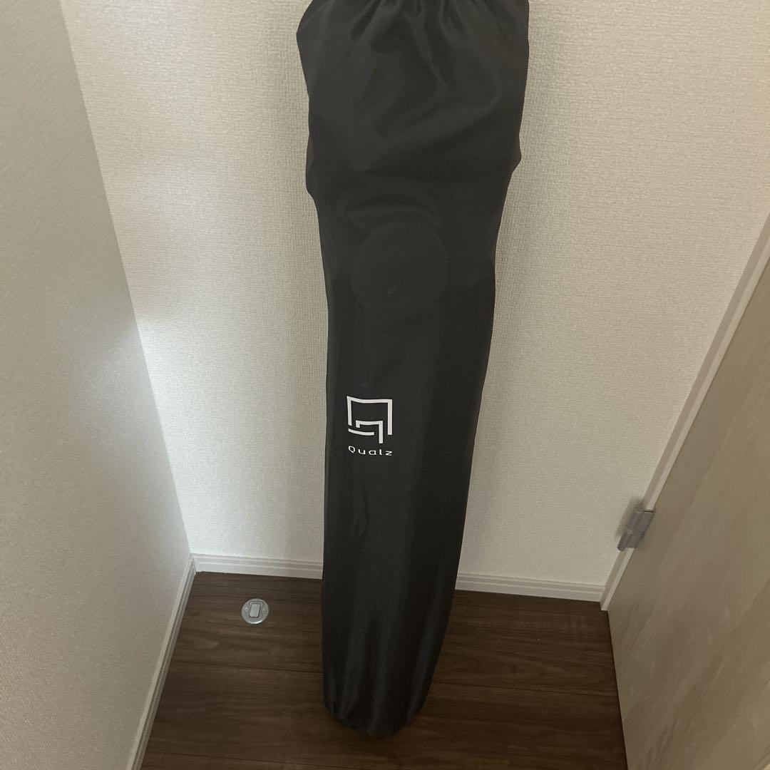 Qualz アウトドアチェア 黒 カップホルダー付き