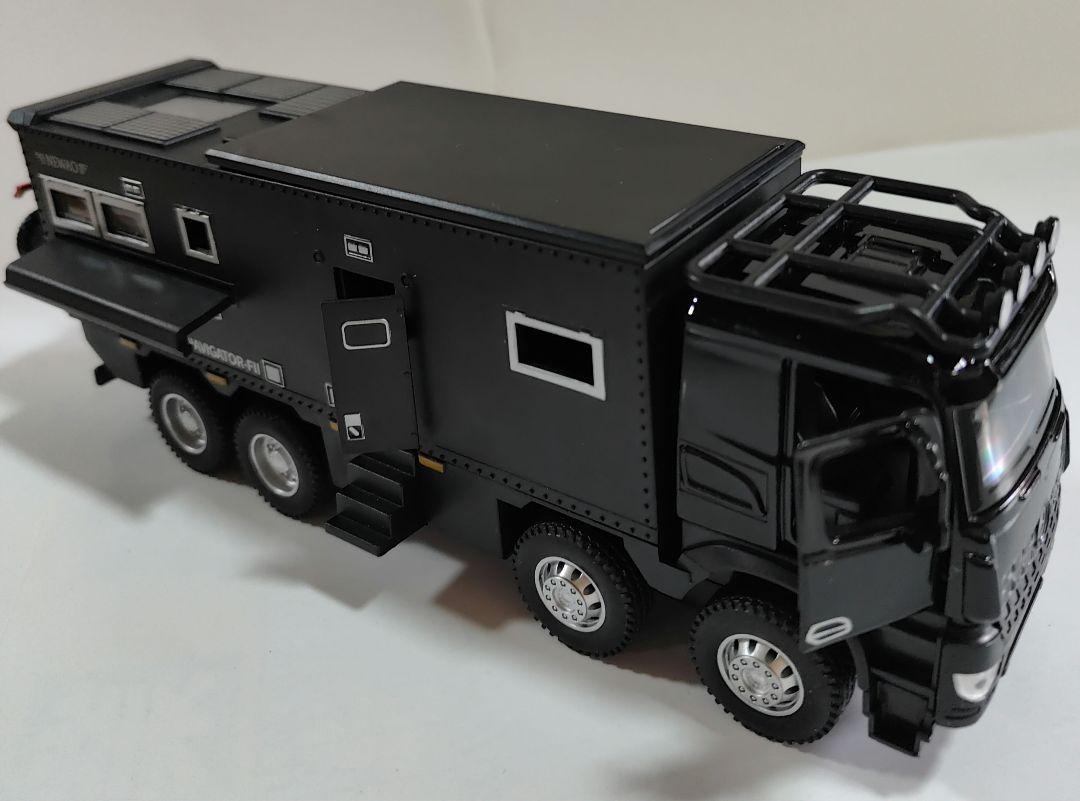 大型メルセデスベンツ トラック型キャンピングカー NOMADI(ノマディック)