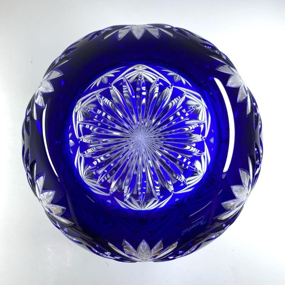 バカラ高級ライン　珍品被せ青ガラス　切子花瓶　共箱　東Y7-0220☆1Fトルコ