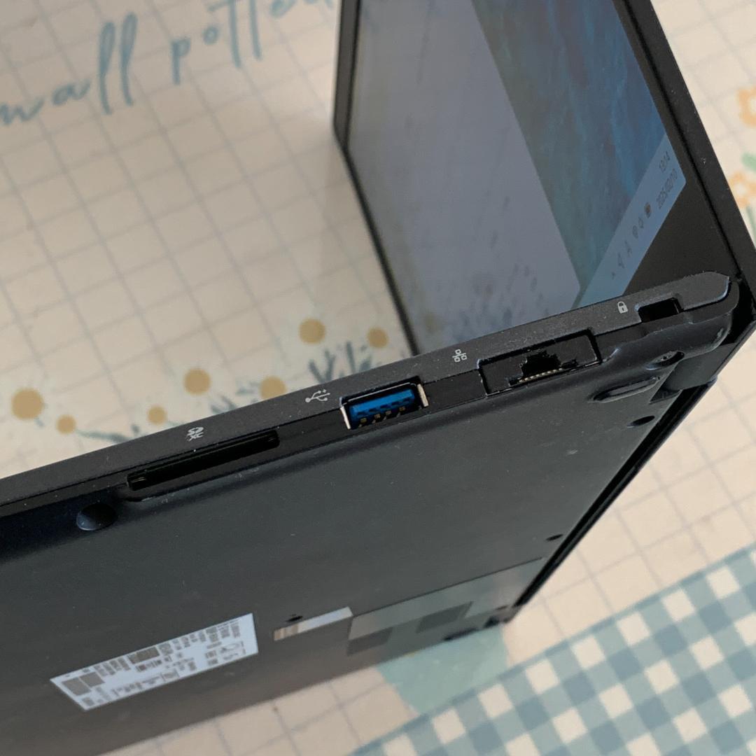 F03A【超軽量】フルHD/Core-i5第7世代/12GB/SSD256G a