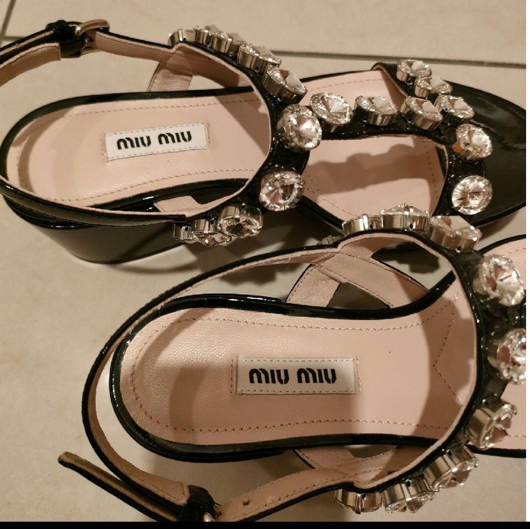 ☆MIU MIU ビジュー付きサンダル☆