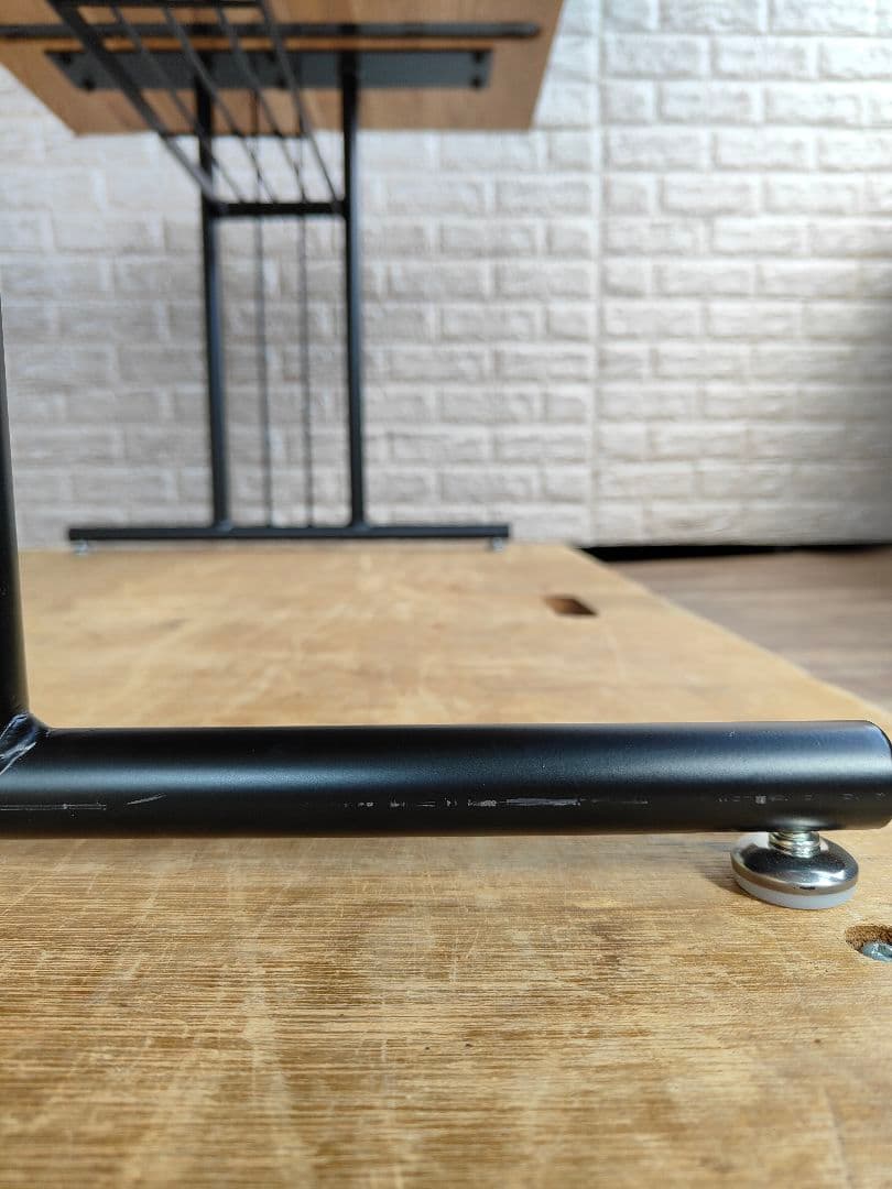 グリット ダイニングテーブルやや傷や汚れあり