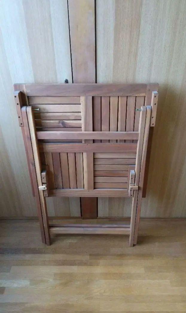 木製テーブル