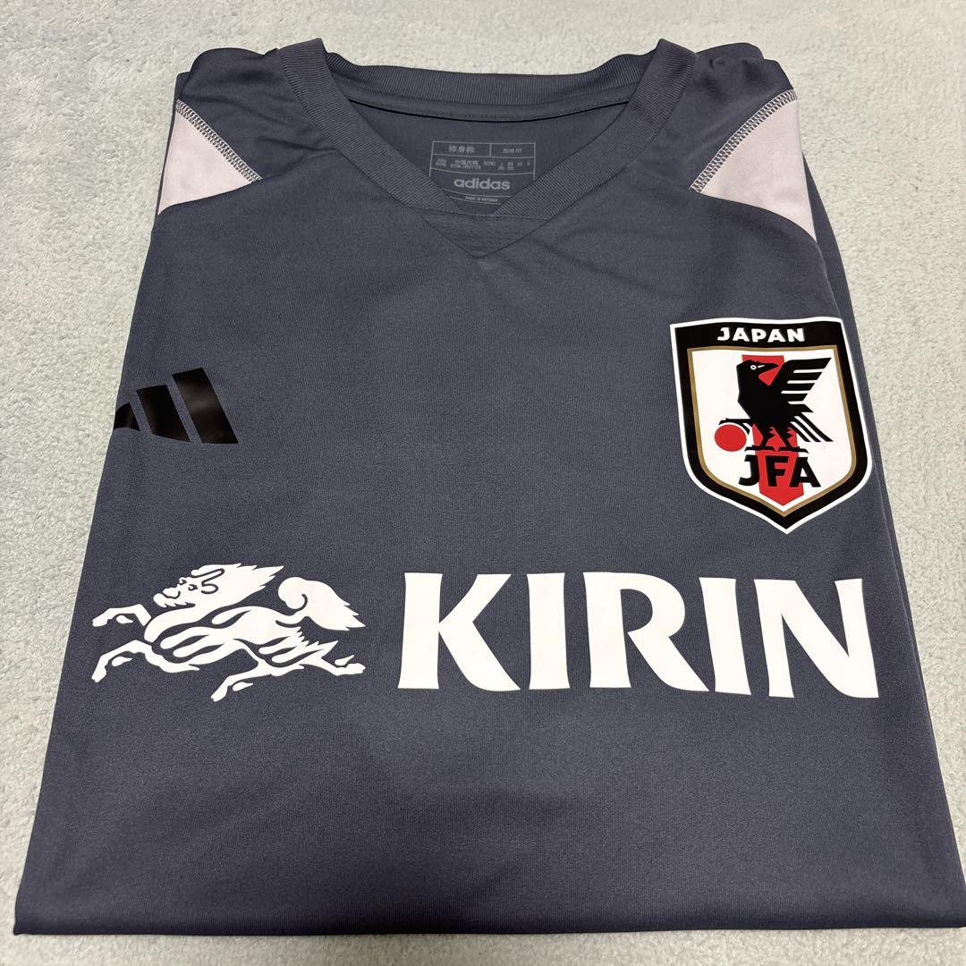 サッカー日本代表adidas 2XL グレー　DREAMロゴ！！