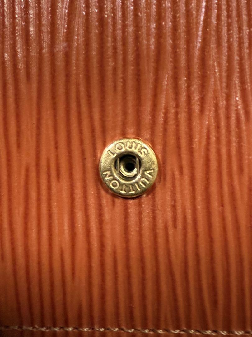 ポルトビエコンパクトエピ 二つ折り財布 希少色 ルイヴィトン