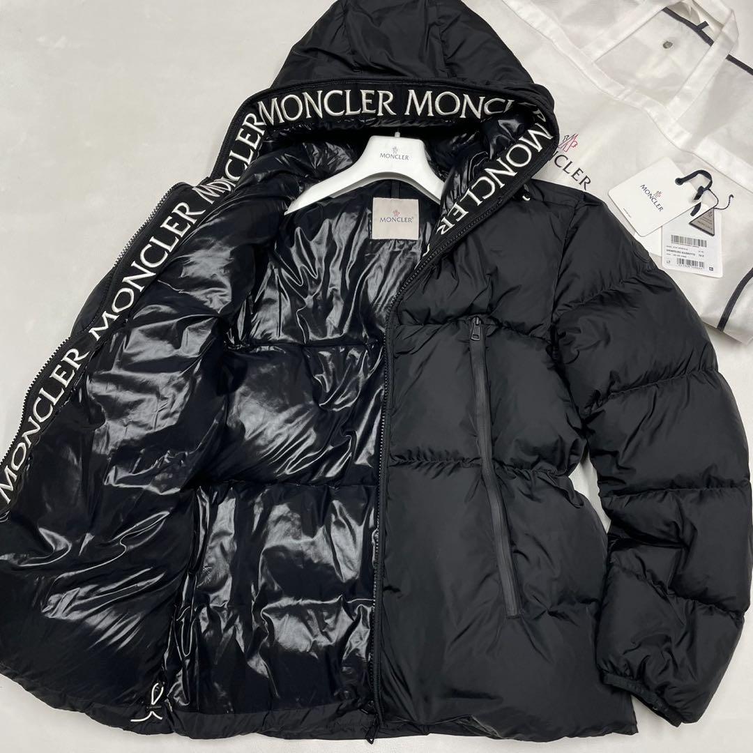 極美品 サイズ6 MONCLER モンクレール MONTCLA ダウンジャケット