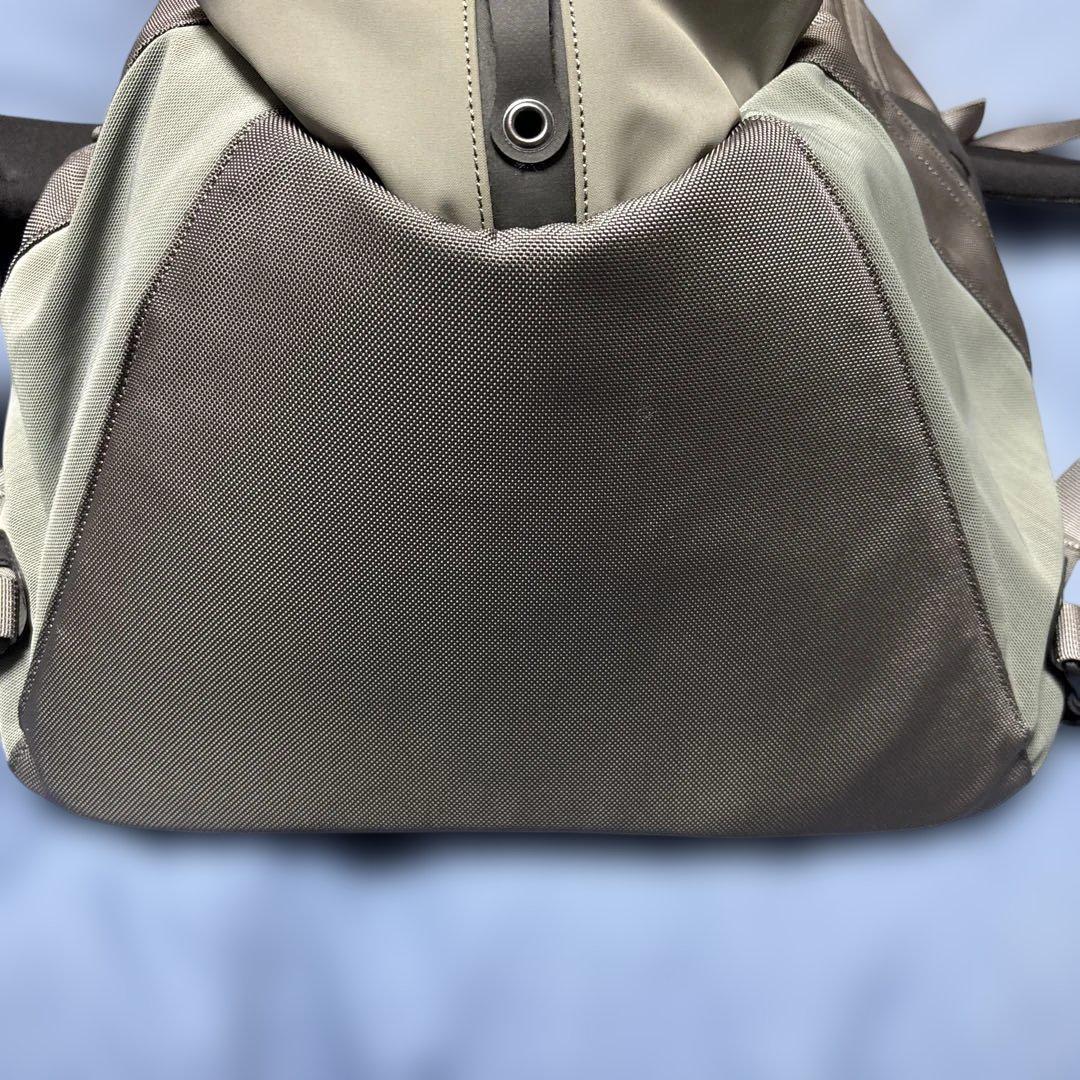 ✨新品未使用品✨アークテリクス×ビームス 別注 アロー22バックパック ✨新品未使用品✨アークテリクス×ビームス 別注 アロー22バックパック