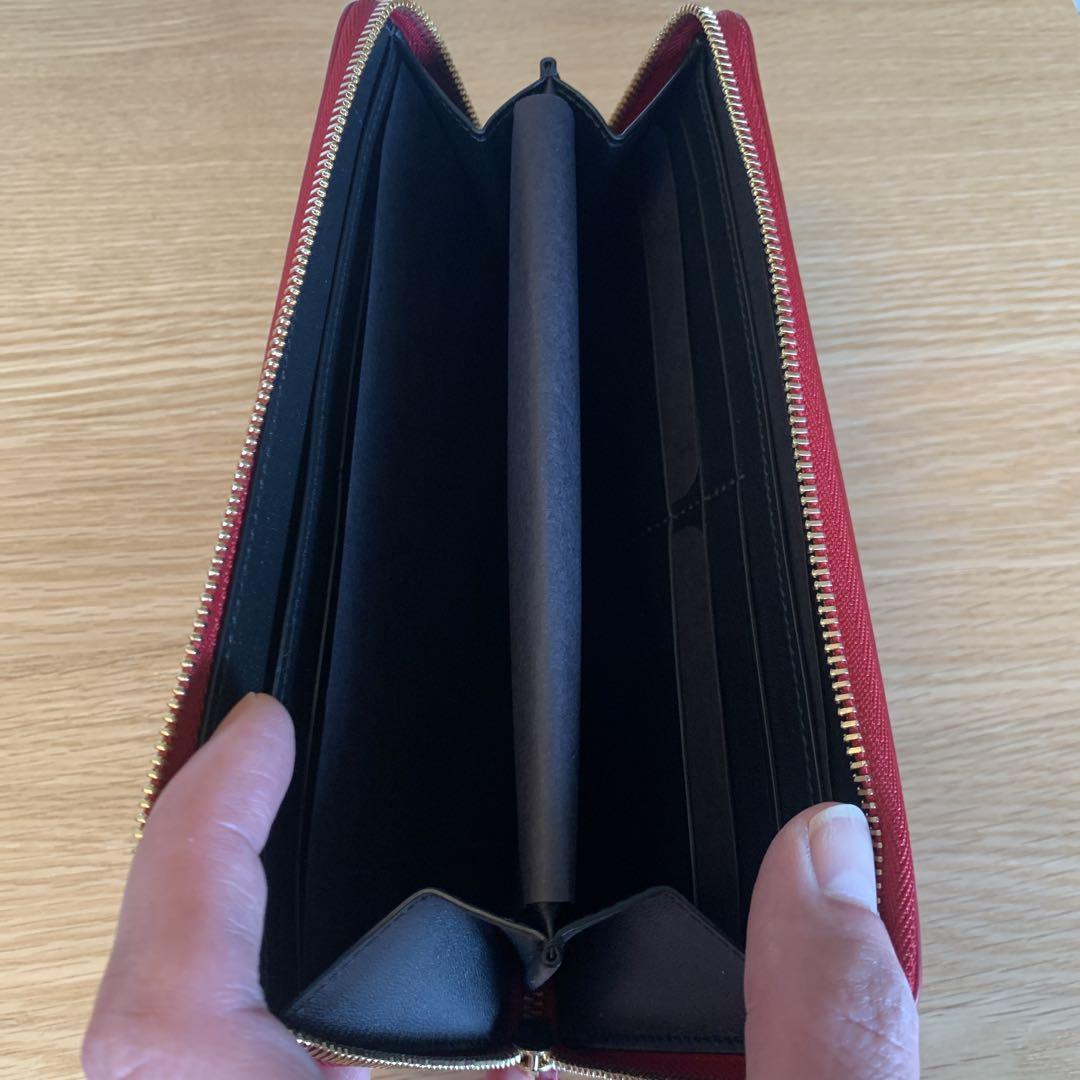 Cartier カルティエ ガーランドドゥカルティエ レッド ジップアラウンド