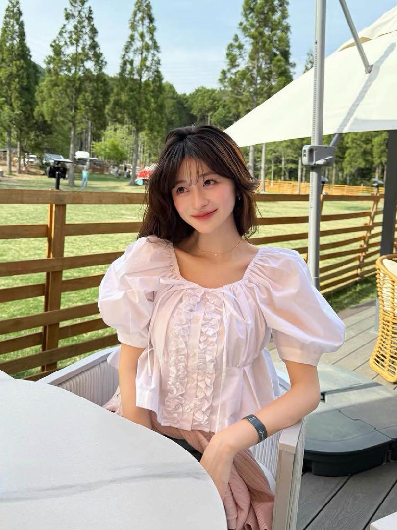 トップス Bibiy. CYNTHIA CROPPED BLOUSE