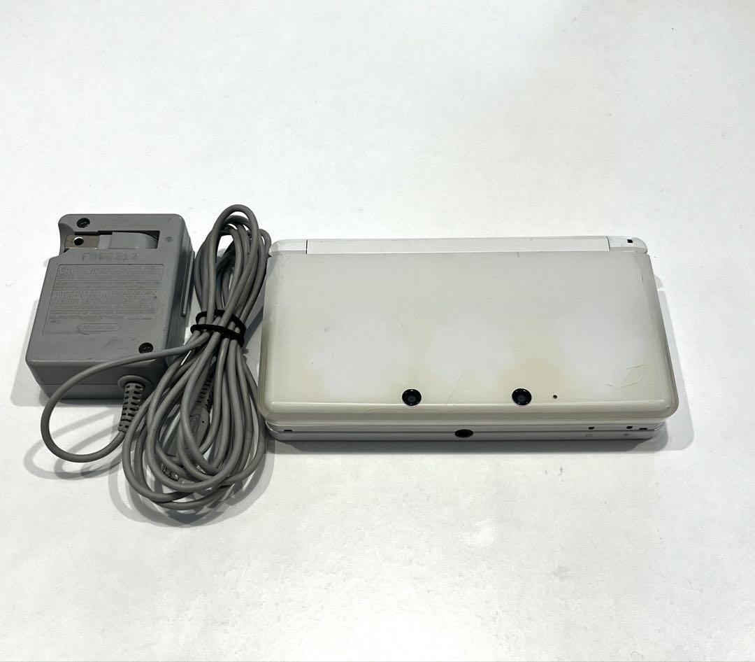 ニンテンドー3DS ホワイト 本体 ACアダプター付き