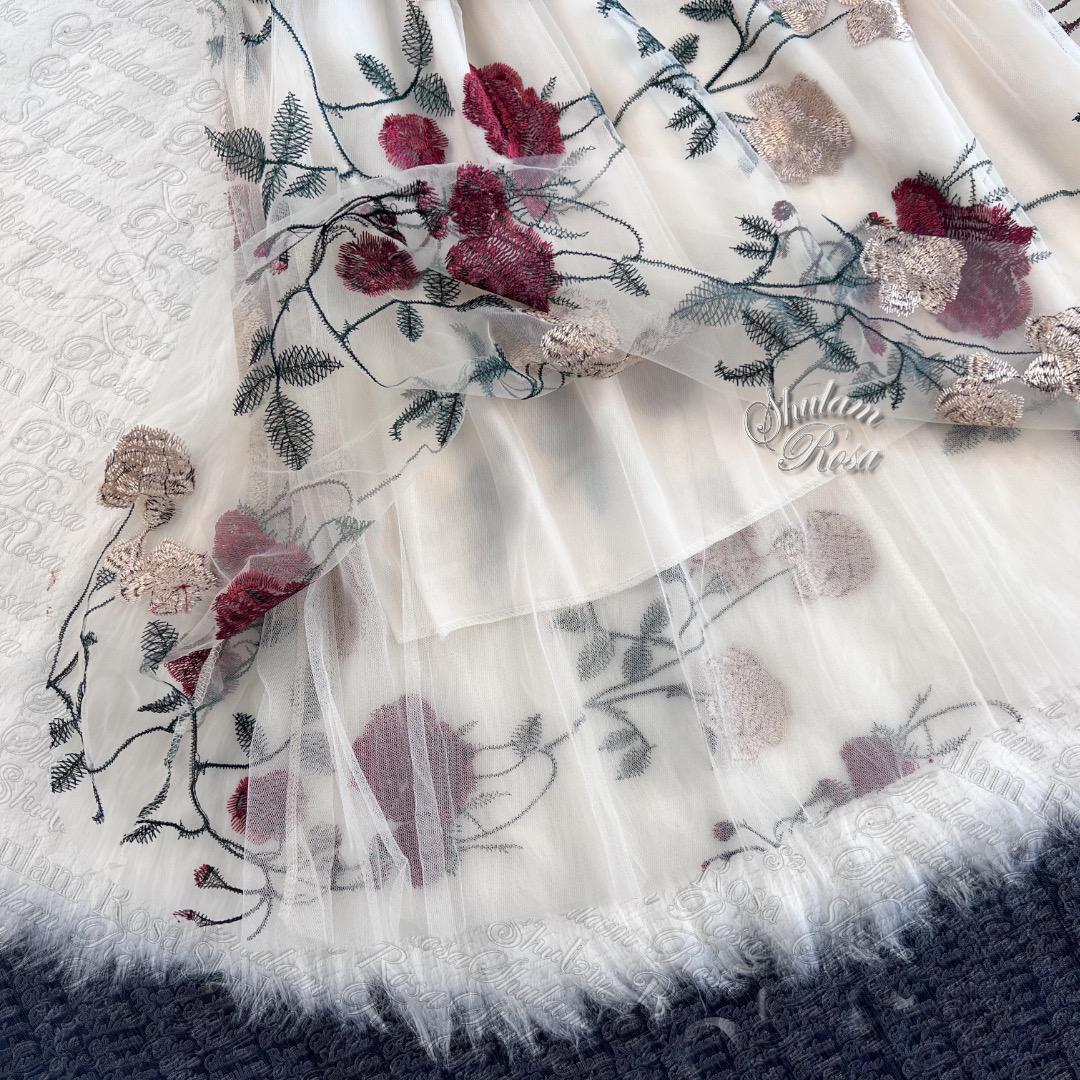 専用　　　【即日発送】刺繍の花咲く♡異素材♡ドッキングワンピ白♡大きいサイズ♡