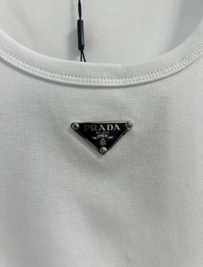 PRADA ホワイト タンクトップ