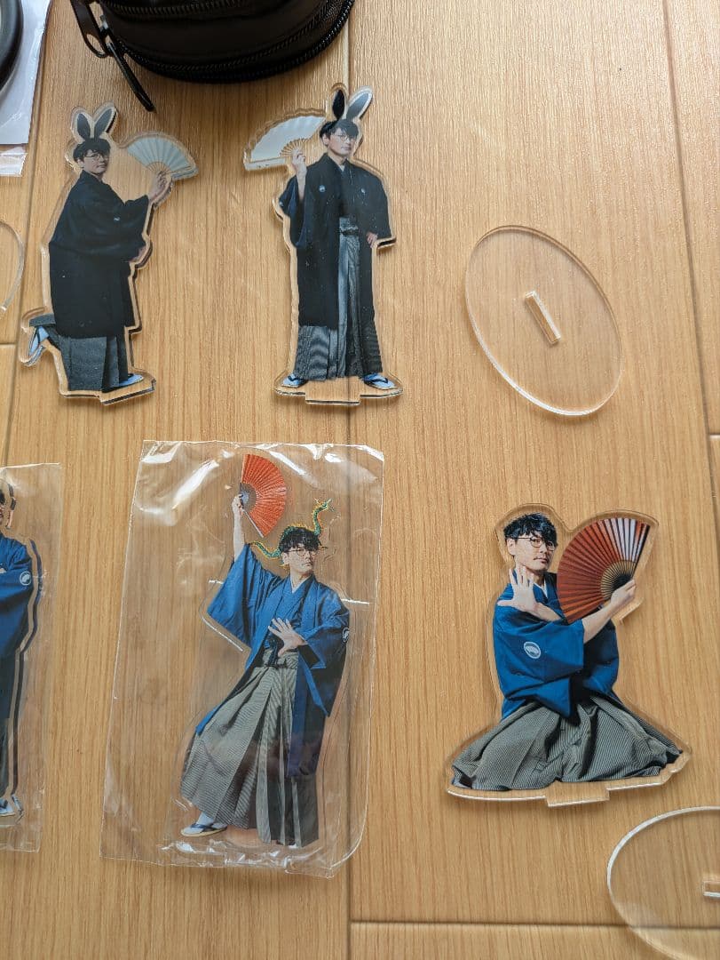 アクリルスタンド傷や汚れあり