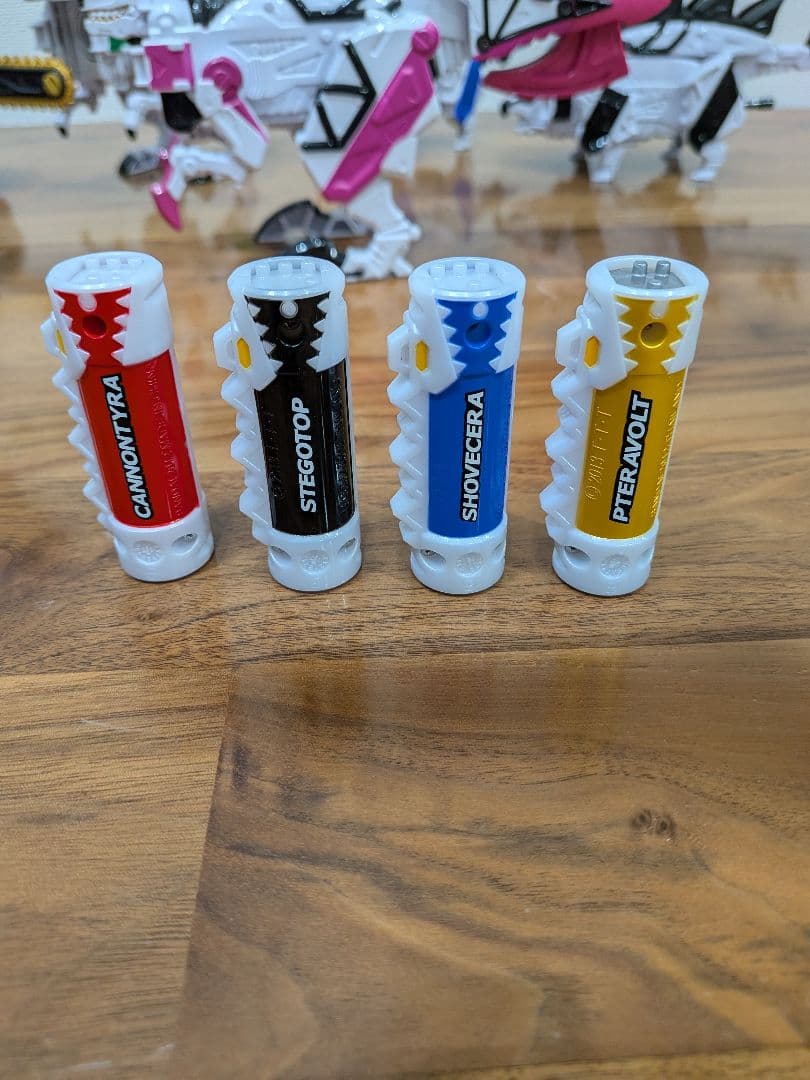 獣電戦隊キョウリュウジャーブレイブ　DXブレイブボルトンキョウリュウジン　セット