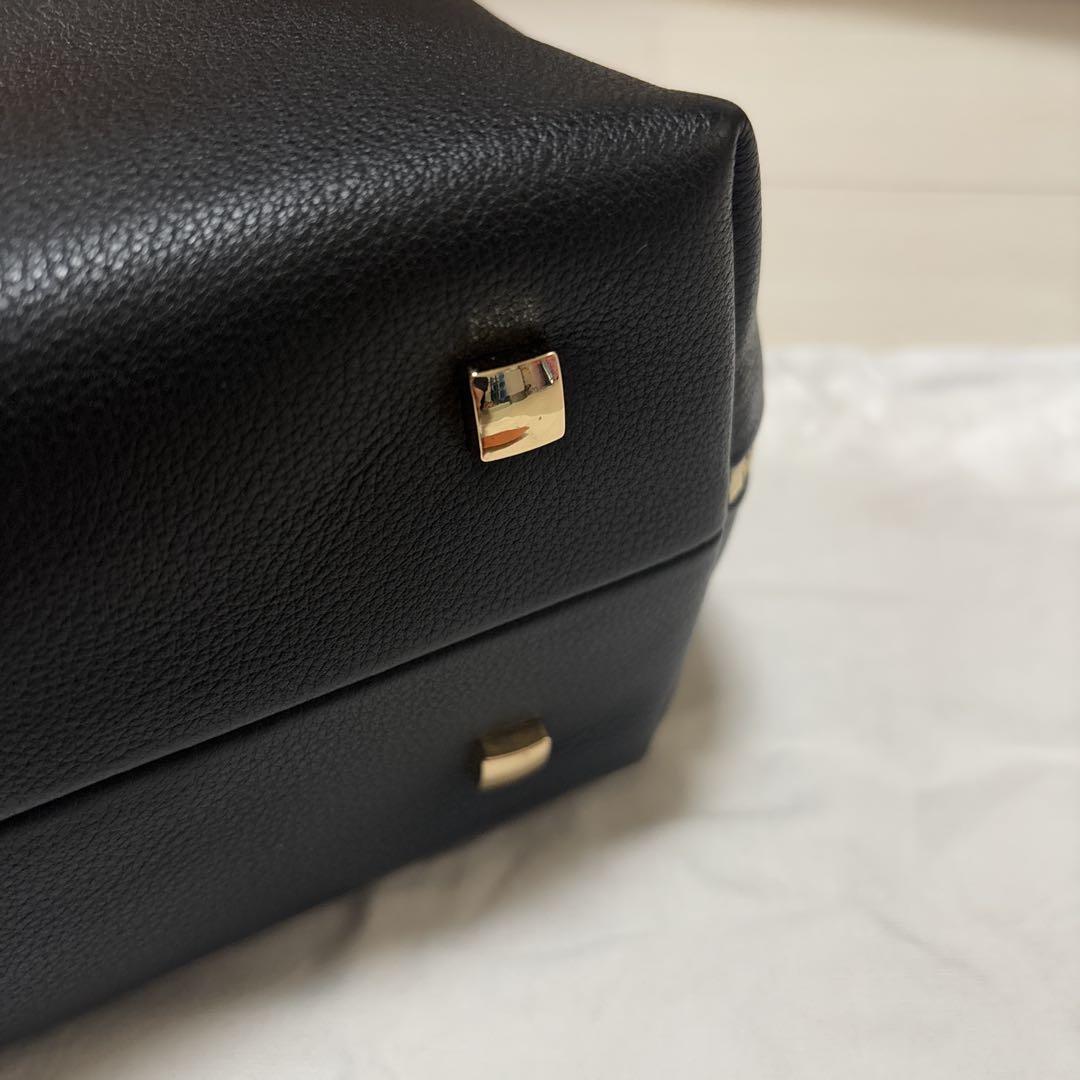 美品 TOV バッグ ボストンCONNIE WIDE ドーヴ 牛革 ハンドバッグ