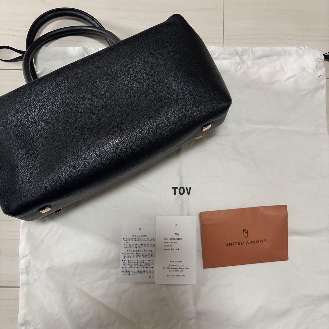 美品 TOV バッグ ボストンCONNIE WIDE ドーヴ 牛革 ハンドバッグ