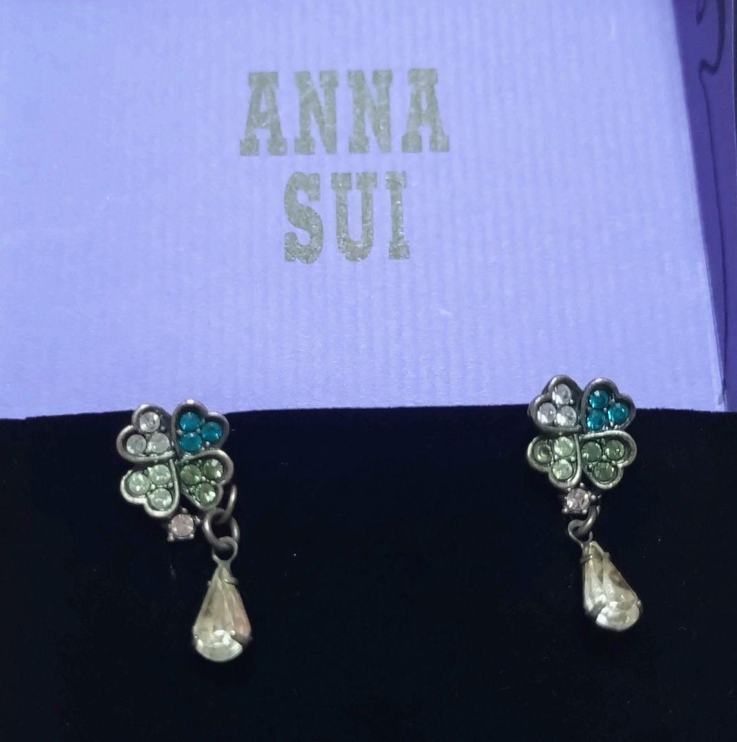 【ANNA SUI】即対応 クローバーモチーフ イヤリング ANNA SUI】即対応 クローバーモチーフ ピアス (ANNA SUI/ピアス