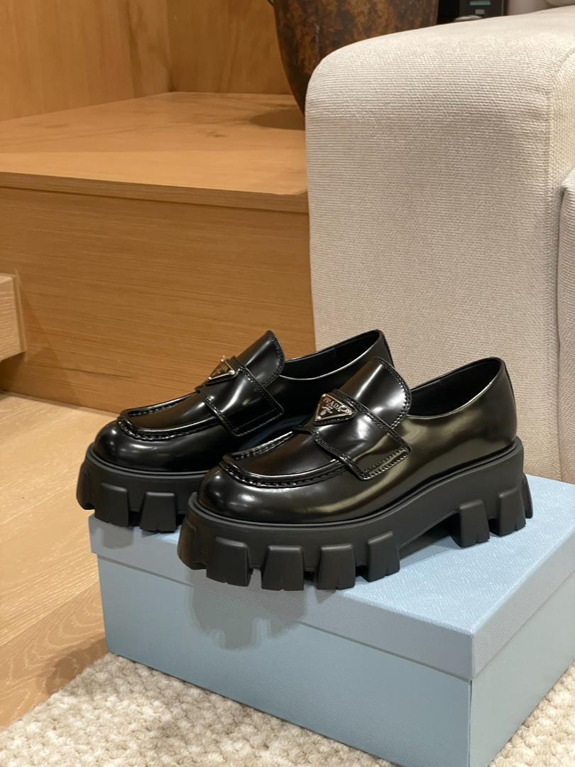 モノリス厚底ローファー