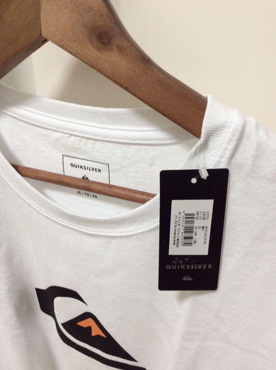 22超人気 Xlサイズ Tシャツ クイックシルバー タグ付き 黒白カラー サーフィン ロゴ入 Tシャツ カットソー 半袖 袖なし