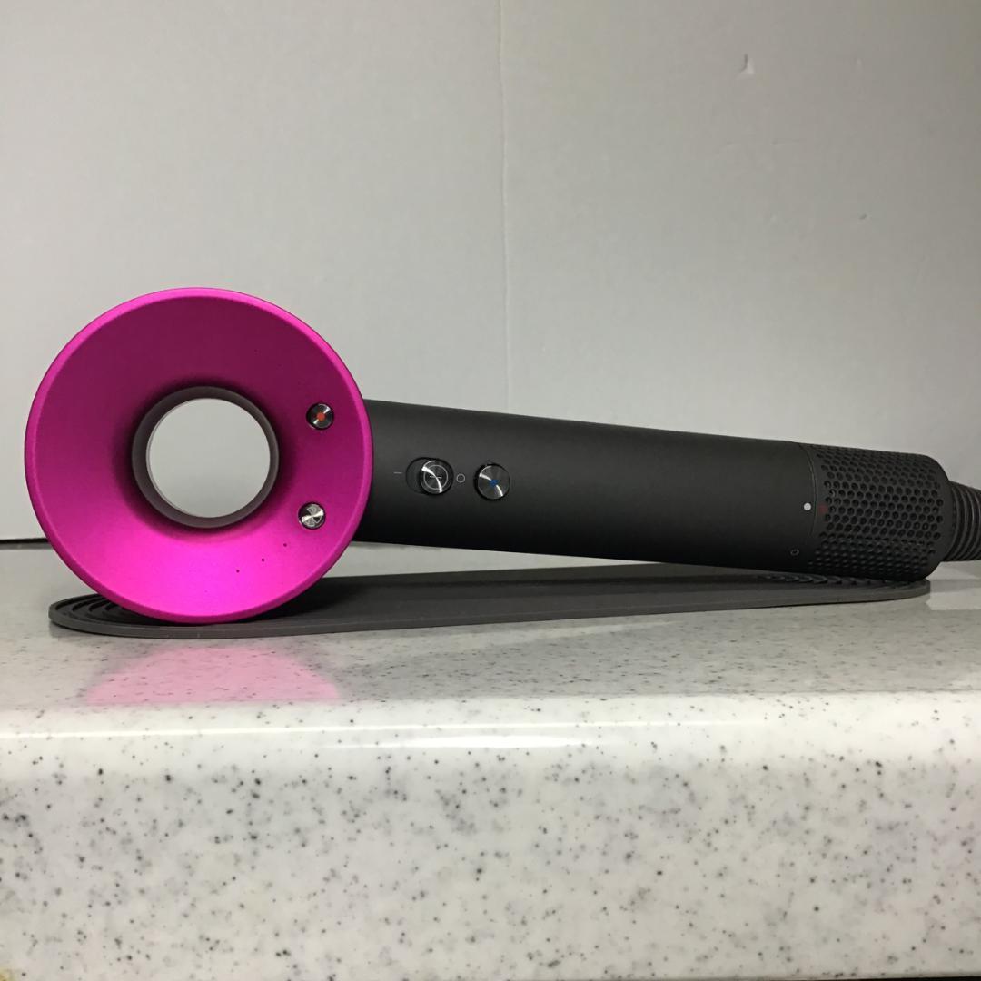 ダイソンドライヤー HD03 　アイアン／ピンク(P90) 動作品 ダイソンドライヤー HD03 アイアン／ピンク(P84) 動作品 - メルカリ
