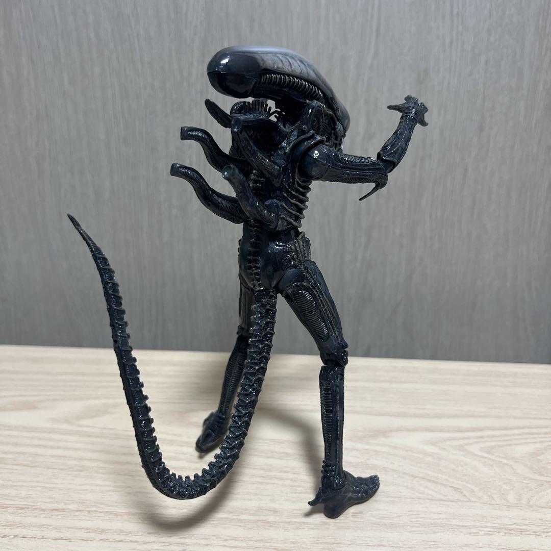 エイリアン アートフィギュア ブラック エイリアンフィギュア 約21cm ブラック - メルカリ