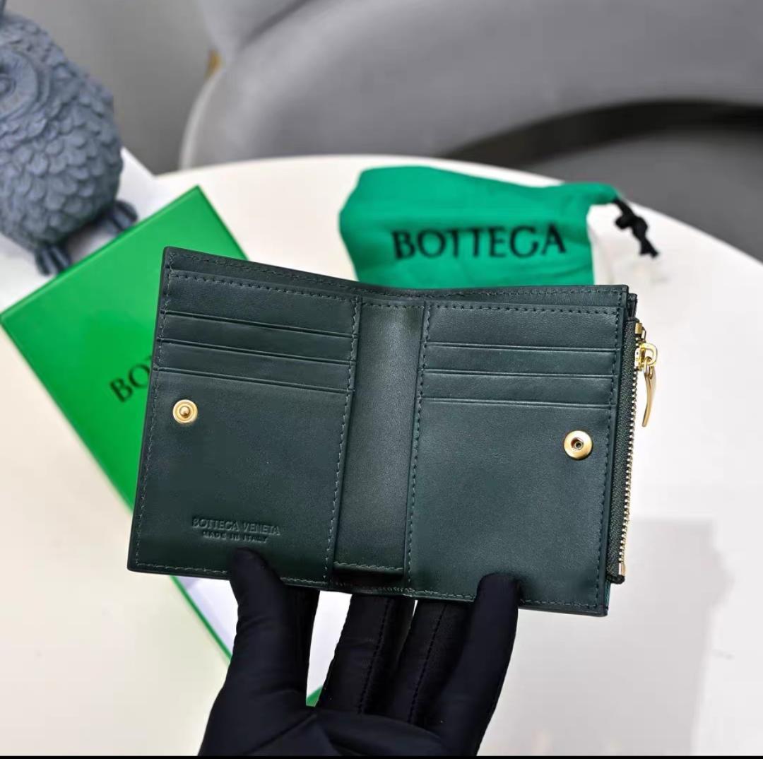 大学生協 割引 Bottega Veneta ダークグリーン コインケース*美品 - メルカリ 小物