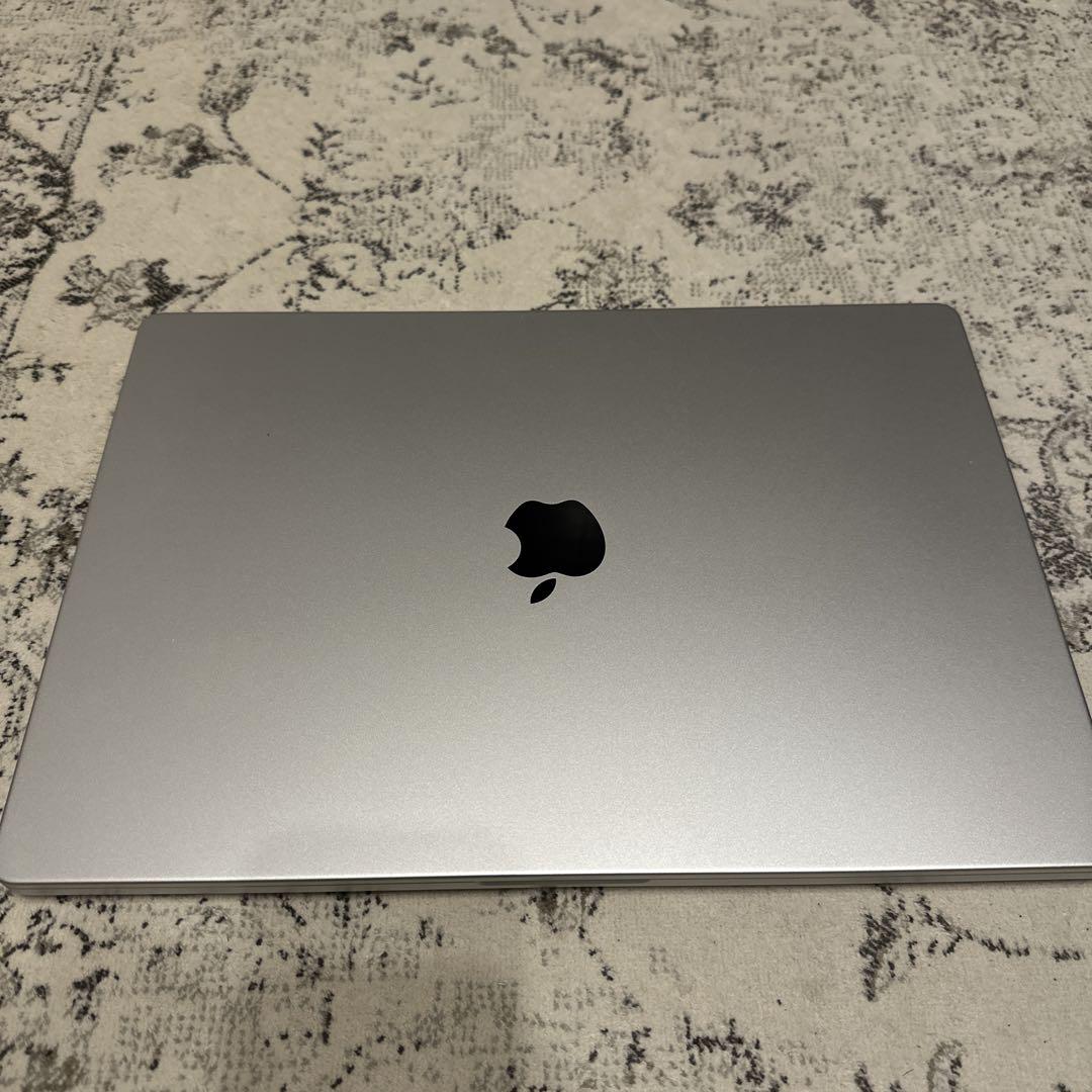 【美品】MacBookPro 16インチ M1MAX 64GB 1TB