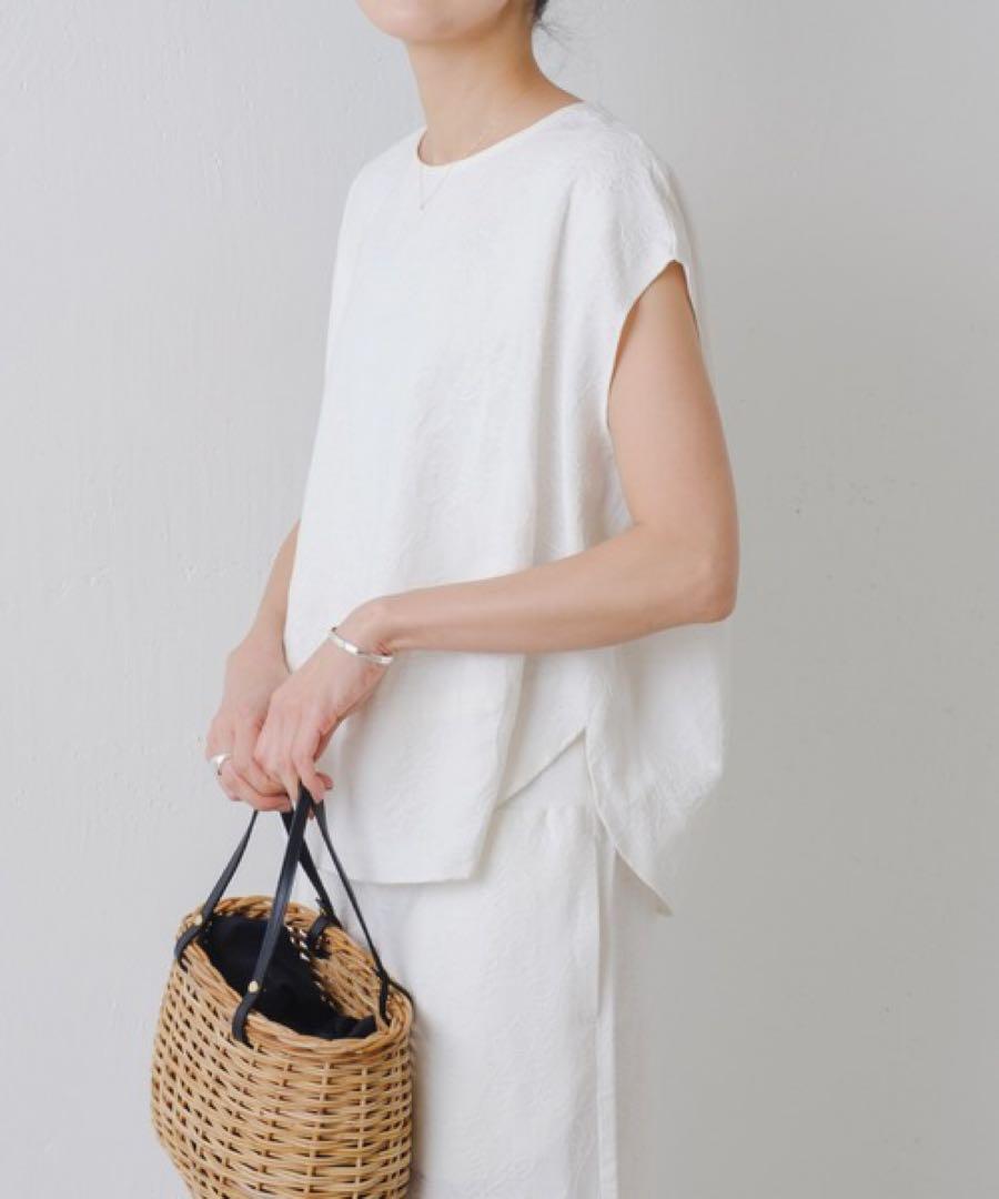 BEARDSLEY リネン混ジャガード コクーン 丸ブラウス新品
