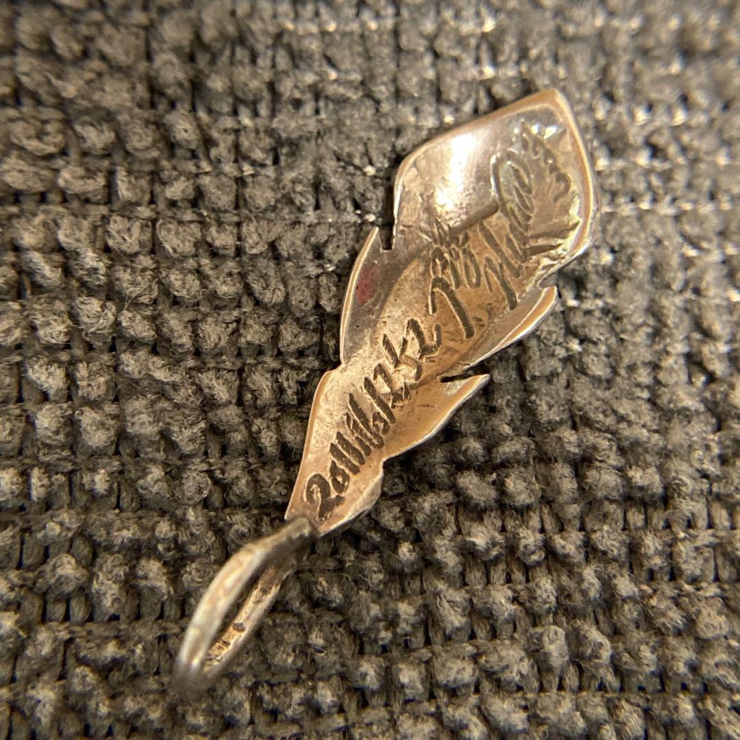 ファッションなデザイン BIGHAND アクセサリー ペンダントトップ フェザー ビッグハンド アクセサリー