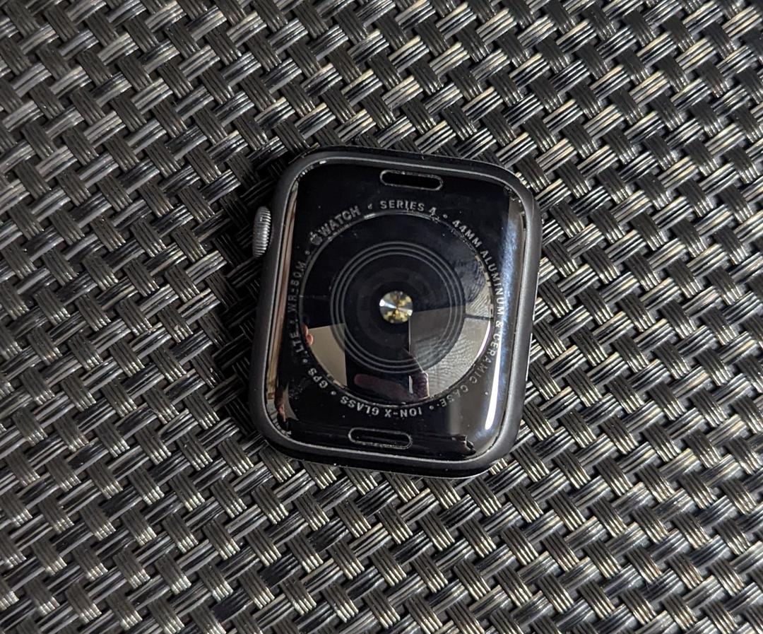 新作最安値 Apple Watch Series 4 44ミリ AiBS8-m15398403066 正規品豊富な