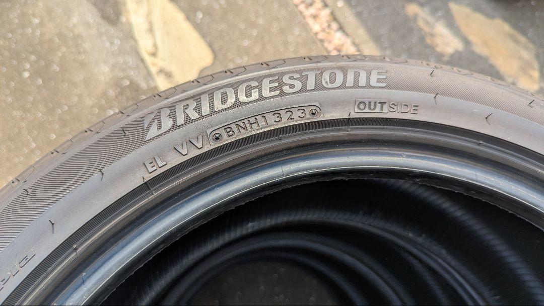 REGNO GR-XII 235/45R18 94W　4本