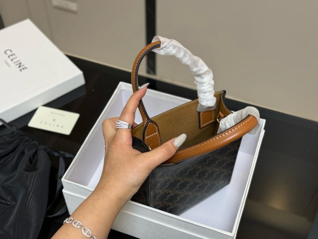 CELINE