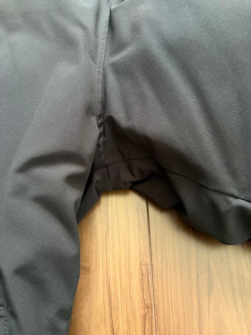 美品 カナダグース ジャスパー 極希少 Lサイズ 黒 ブラック サザビリーグ 美品 カナダグース ジャスパー 極希少 Lサイズ 黒 ブラック サザビリーグ