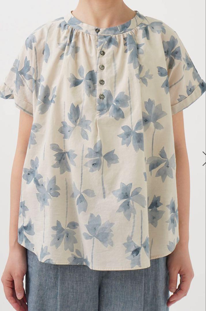 パラスパレス　綿麻フレンチ袖ギャザーシャツ　夏水仙柄　新品