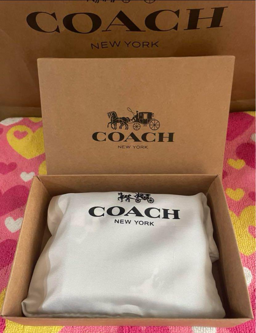 ⭐️新品・未使用【即日発送】スヌーピー２つ折り財布coach・アウトレット⭐️箱ナシ ⭐️新品・未使用【即日発送】スヌーピー2つ折り財布coach