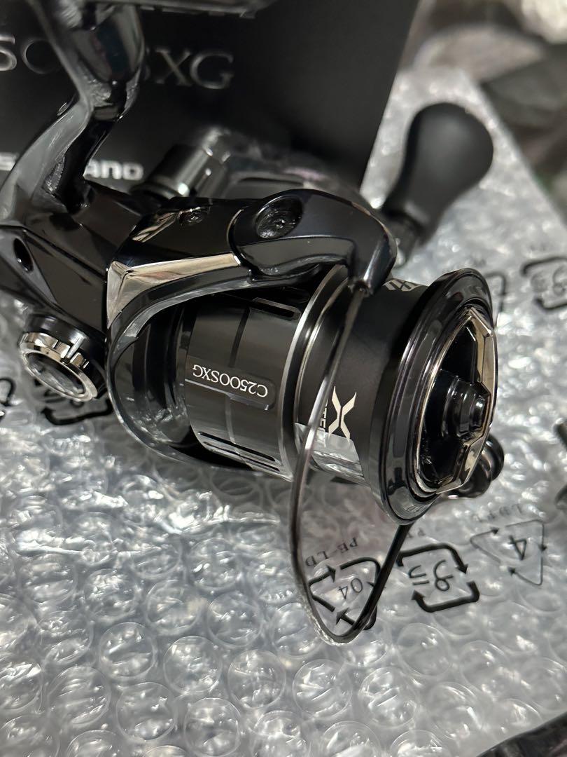 シマノ 19ヴァンキッシュ C2500SXG 極美品　ハンドル45ミリ50ミリ