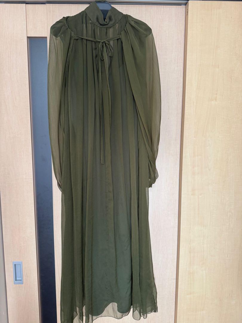PINUE オリーブ色 シフォン ロングドレス