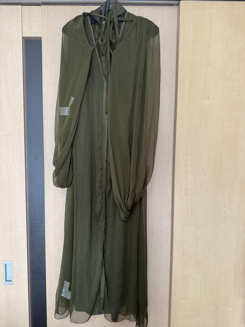 PINUE オリーブ色 シフォン ロングドレス