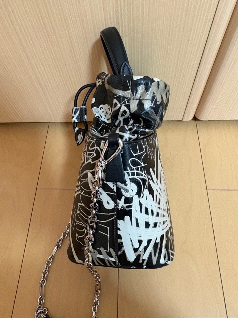 マルジェラ 5ac グラフィティ バケットバッグ マルジェラ 5ac グラフィティ バケットバッグ