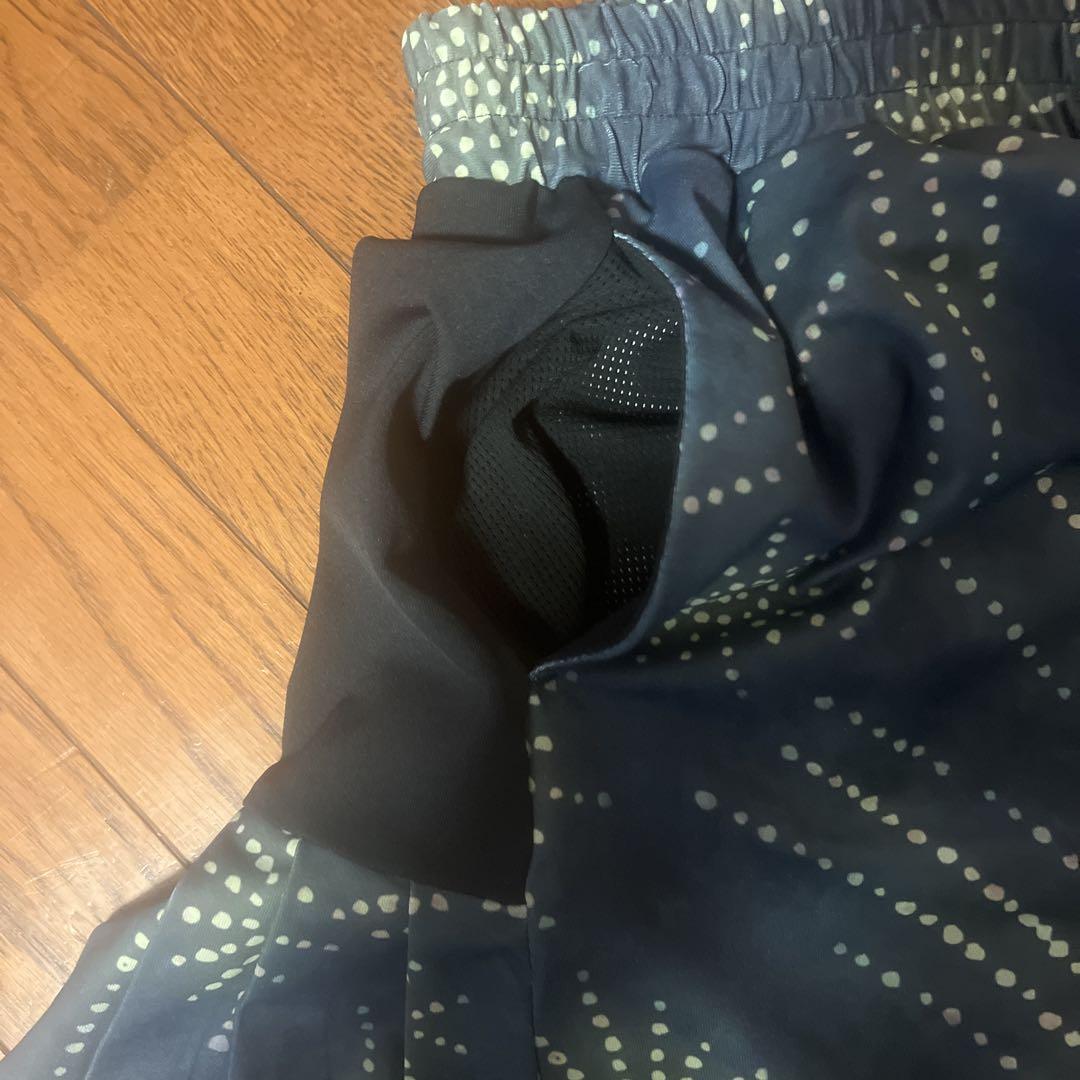 今 話題 の 人気 商品 価格 低 通販スポーツ ネイビー テニススカート 花火模様 Admiral - ウェア