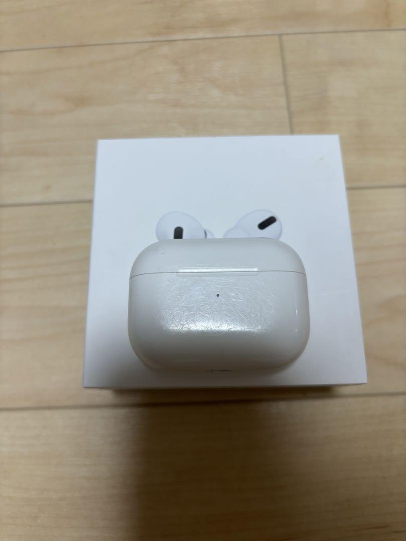 Apple AirPods Pro(第2世代)ホワイト 本体 充電ケース付き⭐︎