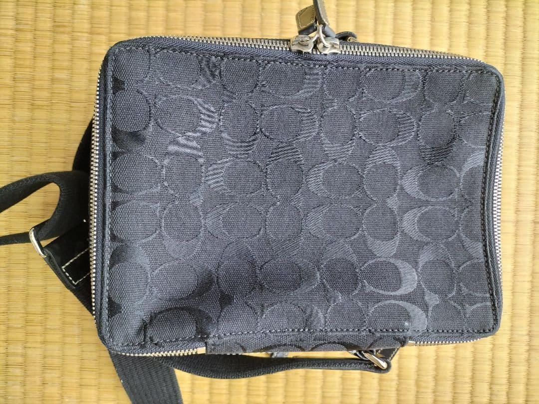 Coach ブラック ショルダーバッグ ダブルジッパー