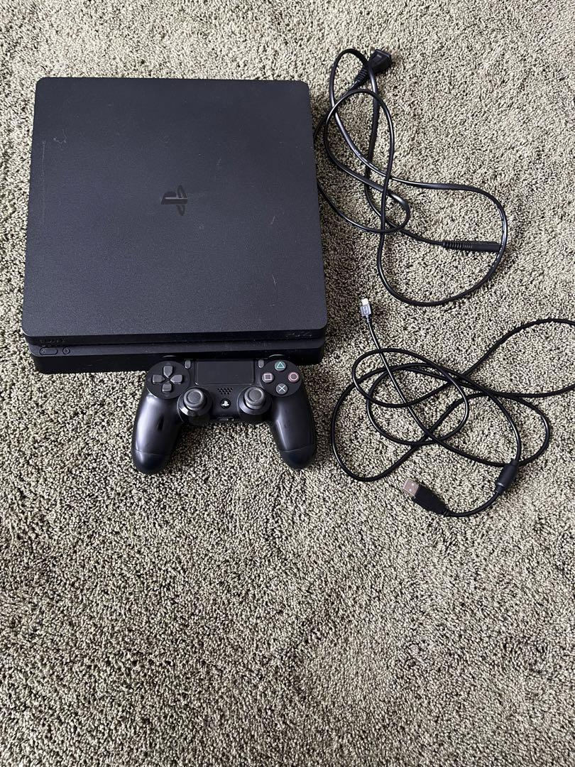 PlayStation 4 ジェット・ブラック 500GB(CUH-2000) 画像1