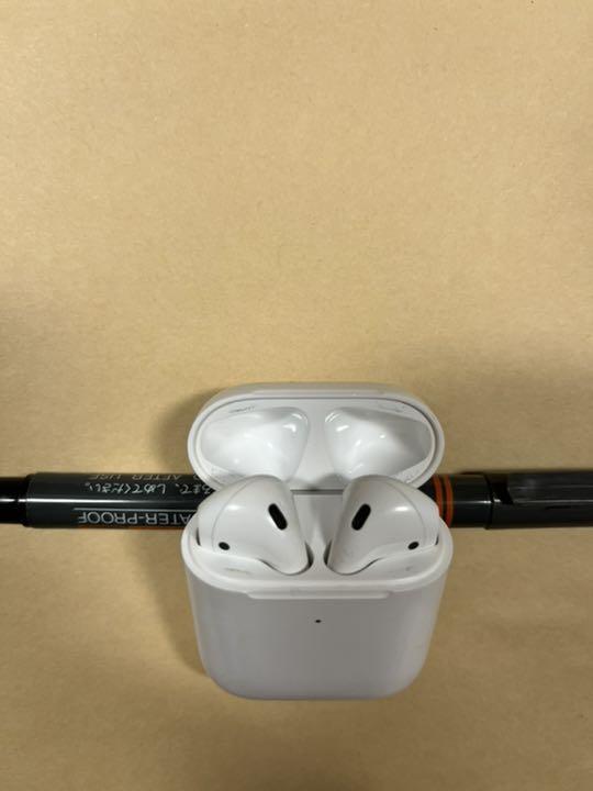 ケースはワ Apple AirPods第2世代 PawF4-m15460379040 純正 ルカリ