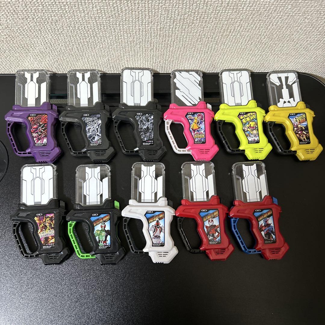 仮面ライダーエグゼイド/ガシャットケース+DXガシャット11個