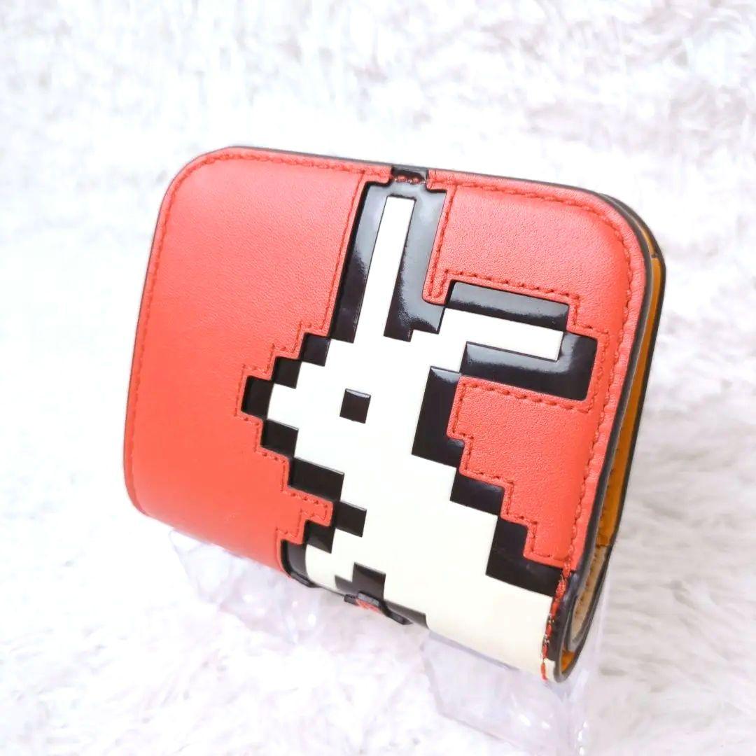 完売品　TORY BURCH　折り財布　コンパクトウォレト　　レザー　ラビット
