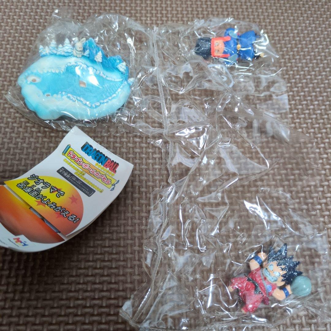 ドラゴンボールカプセル　孫悟空＆スノ